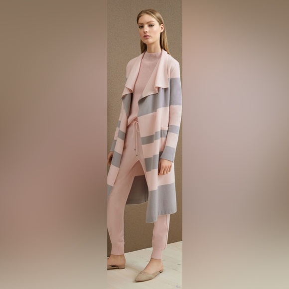 St. John Sweaters - St. John Soft Pink Knit